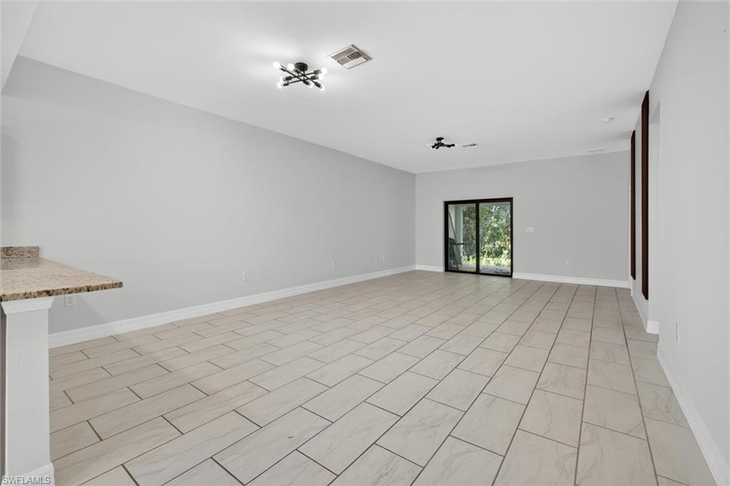 7066 Babcock Rd Property Photo 25