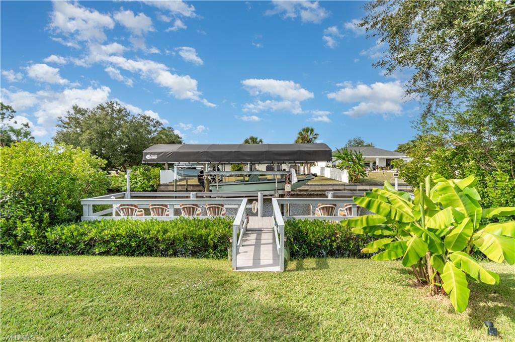 4186 Yucatan Cir Property Photo 4