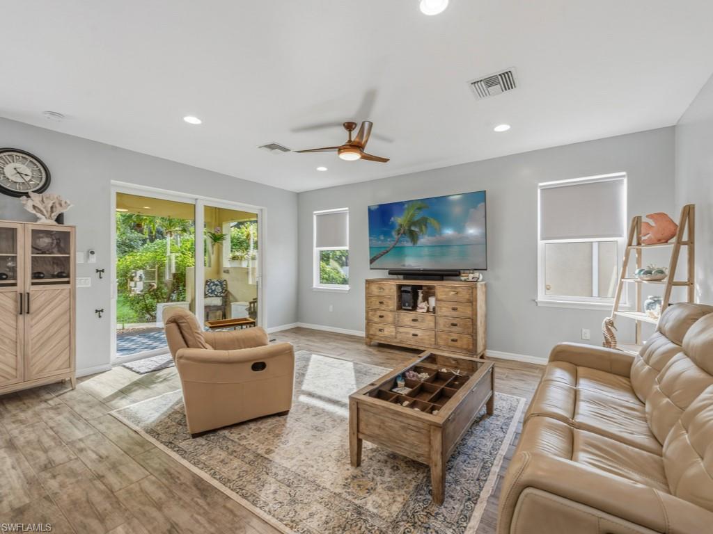 14567 Topsail Dr Property Photo 10