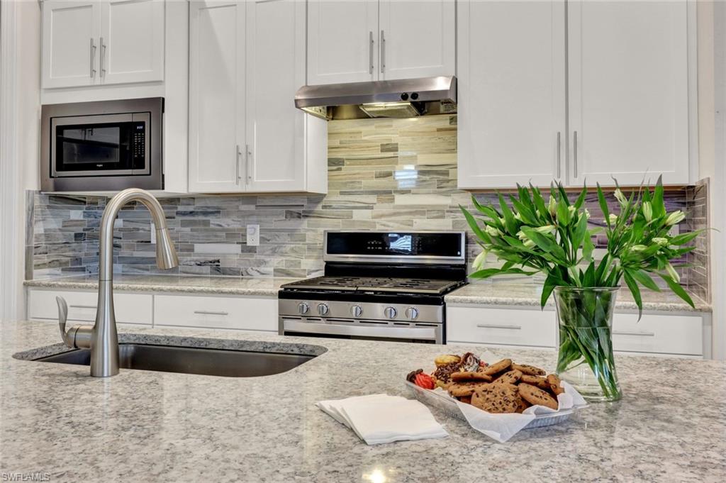 9350 Greyhawk Trl Property Photo 8