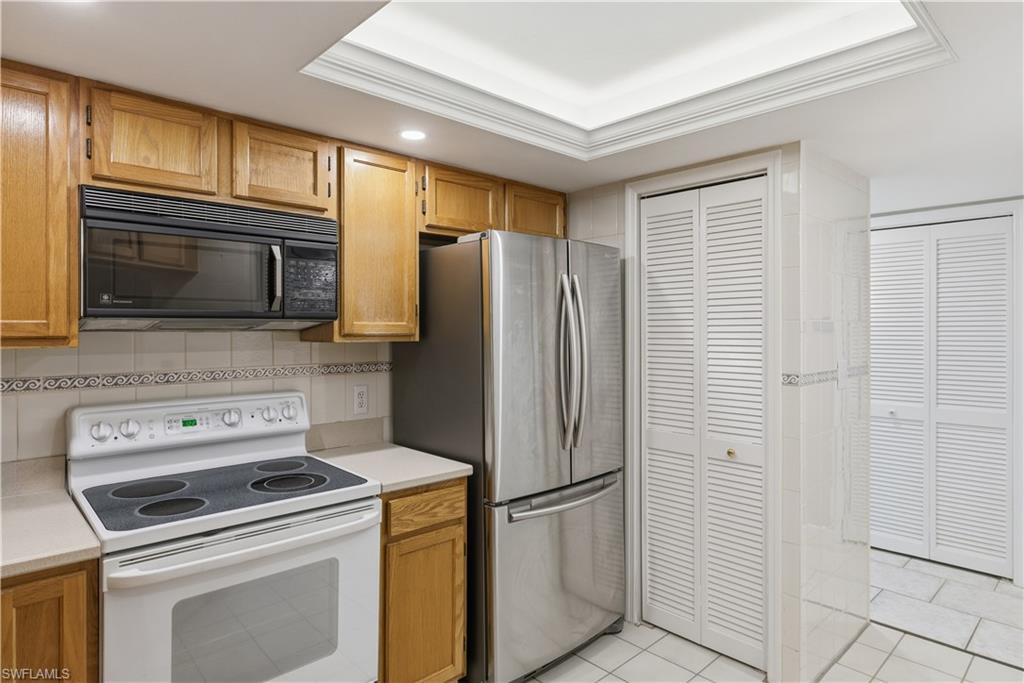5899 Chanteclair Dr 222 Property Photo 8