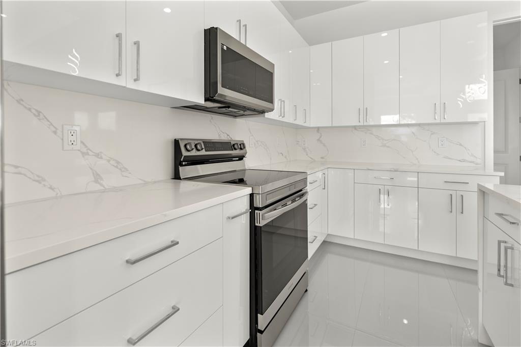 1027 Kirkwood St Property Photo 5