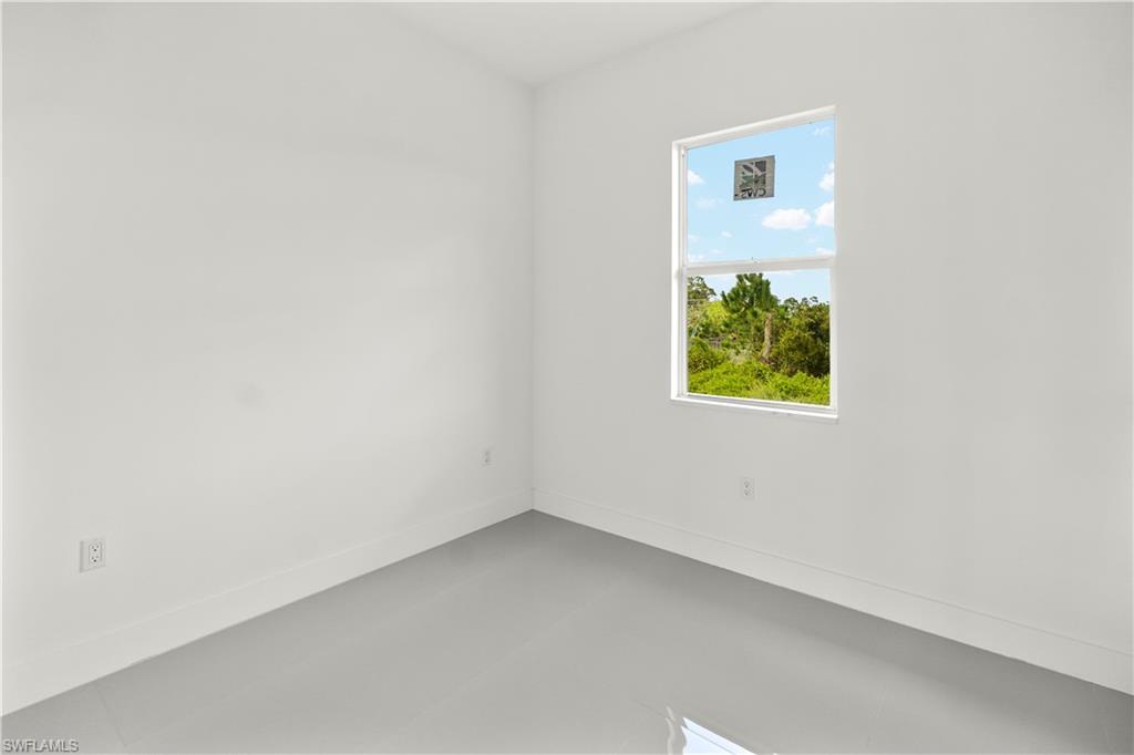 1027 Kirkwood St Property Photo 22