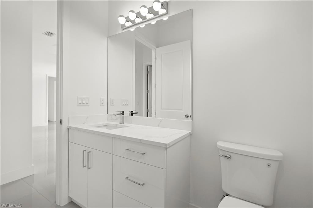 1027 Kirkwood St Property Photo 32