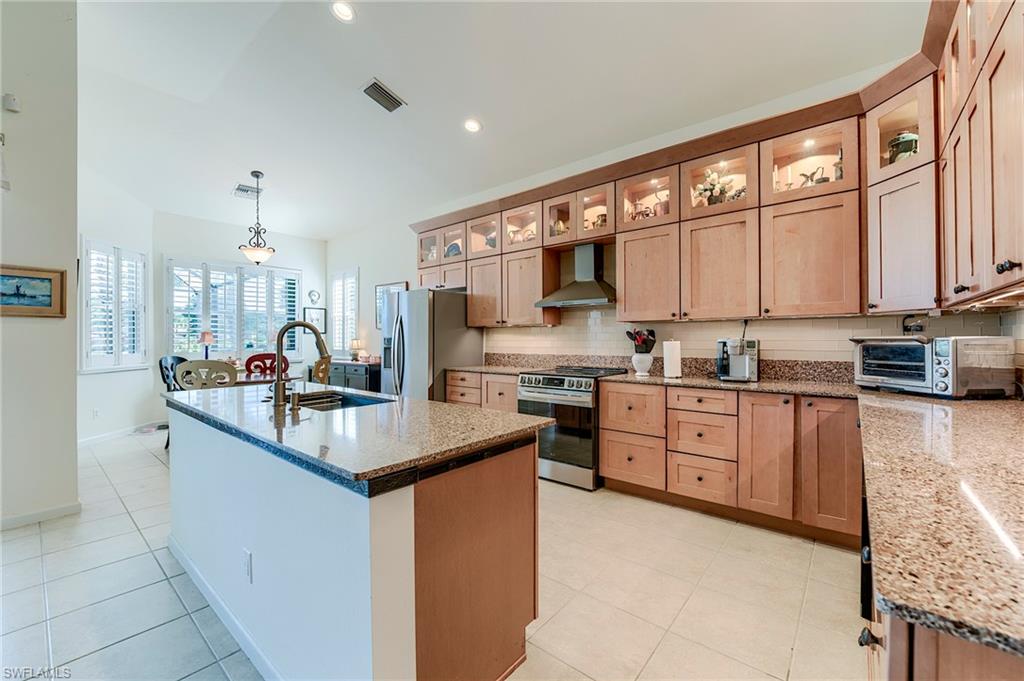 3806 Lakeview Isle Ct Property Photo 10