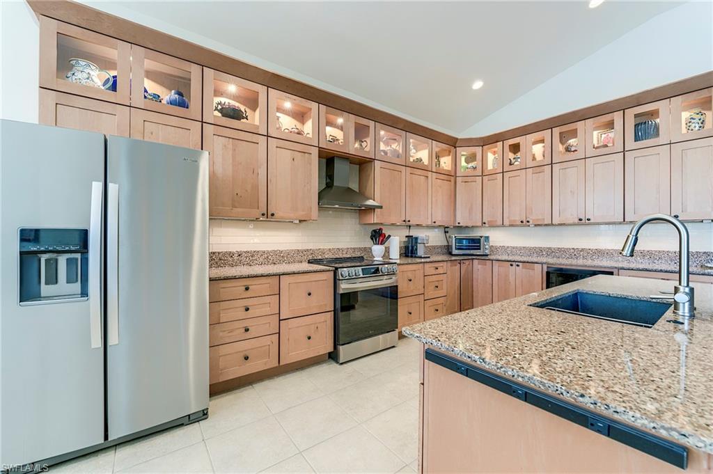 3806 Lakeview Isle Ct Property Photo 12