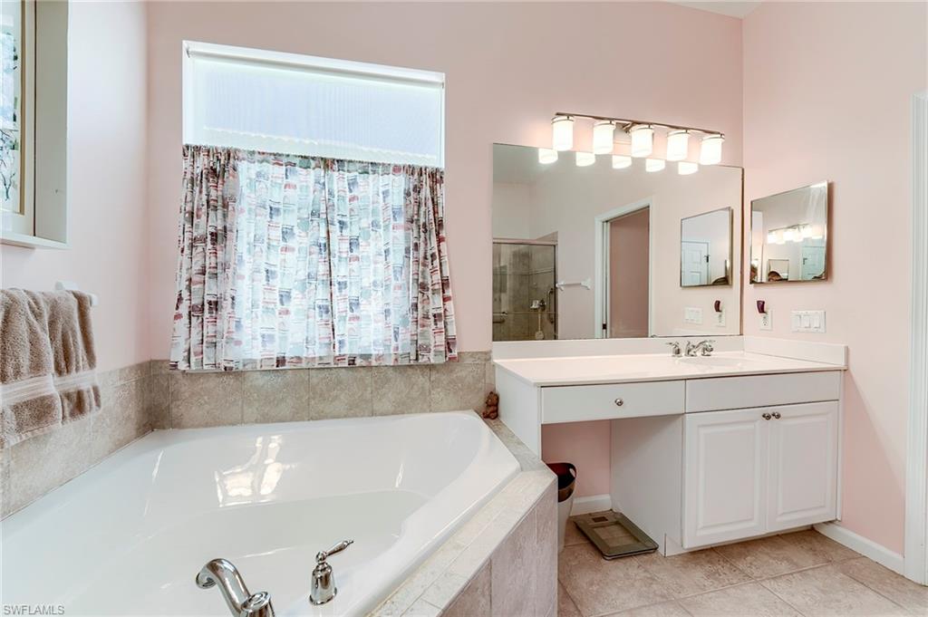 3806 Lakeview Isle Ct Property Photo 32