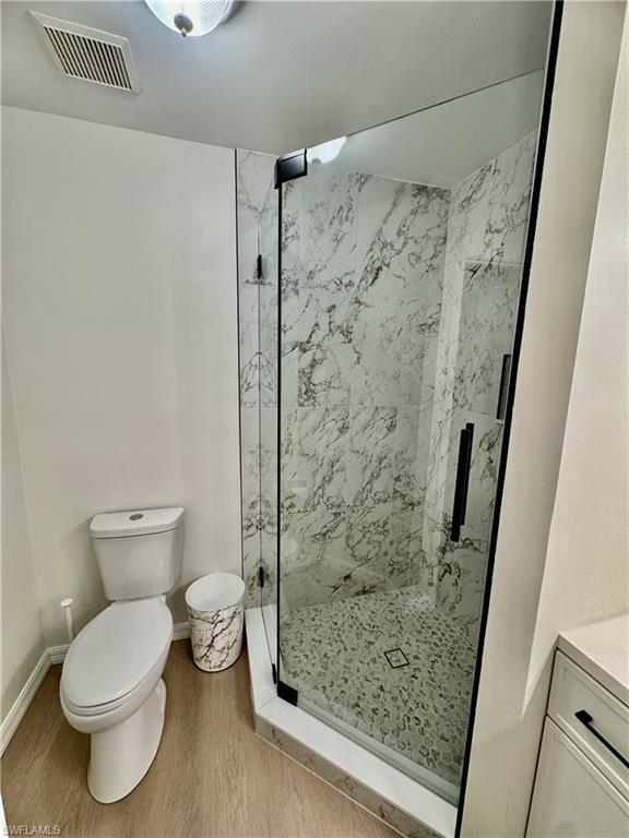 645 Squire Ct 202 Property Photo 22