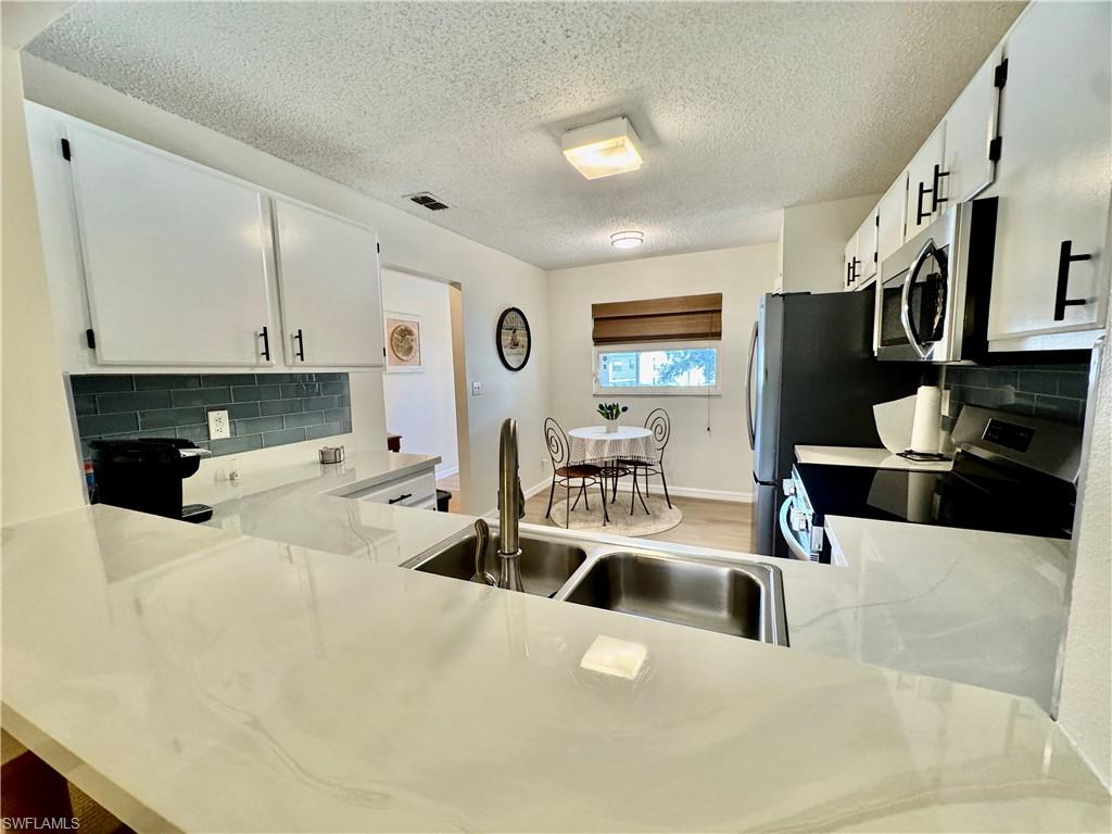 645 Squire Ct 202 Property Photo 30
