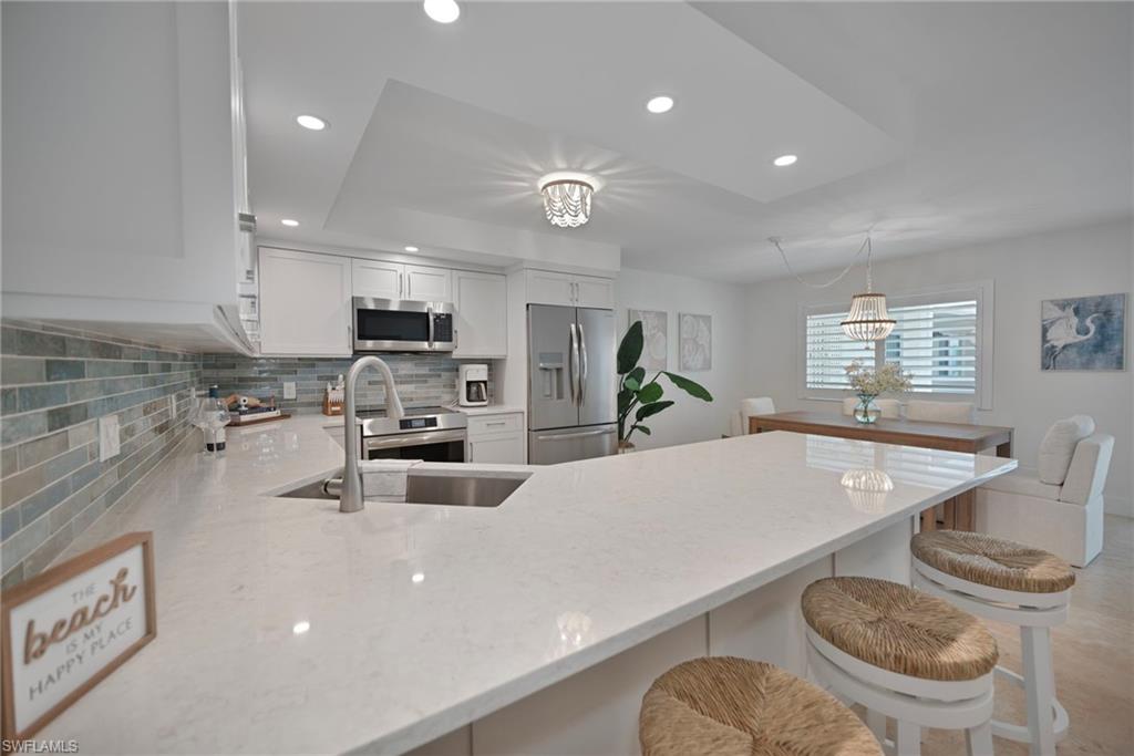 1950 Gulf Shore Blvd N 108 Property Photo 6