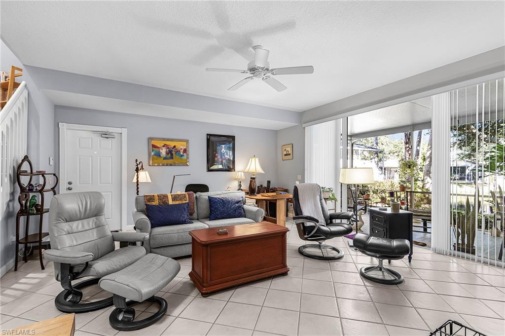 5733 Cove Cir Property Photo 4