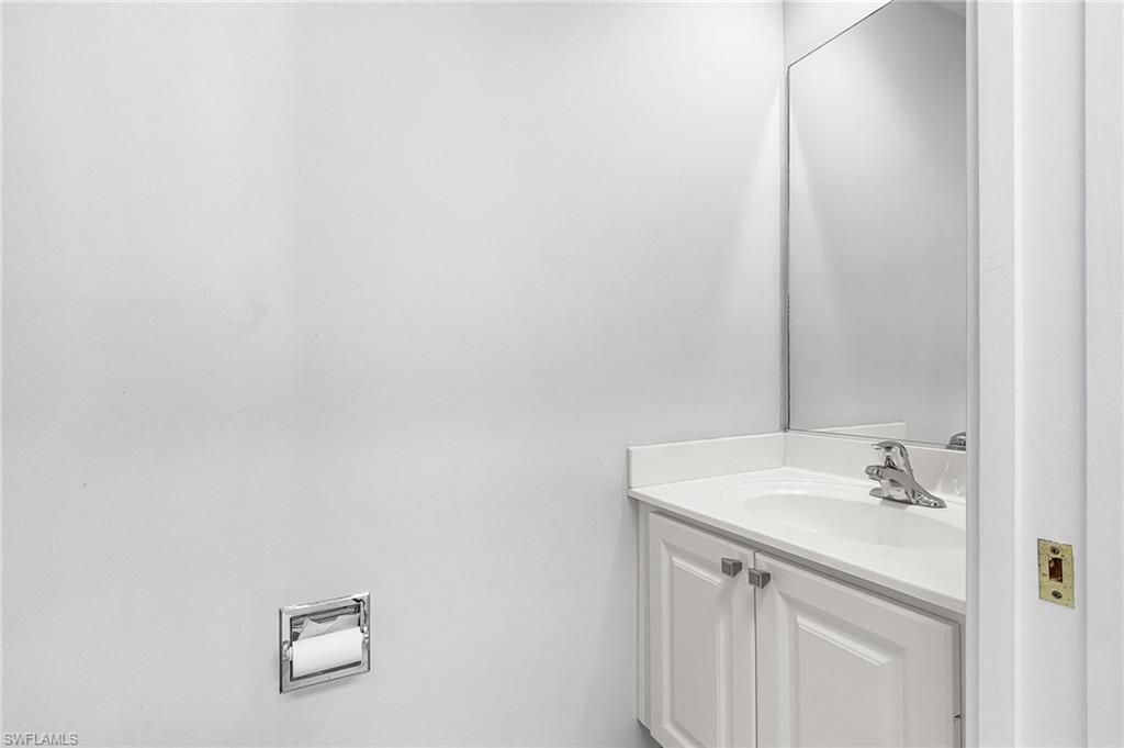 5733 Cove Cir Property Photo 8