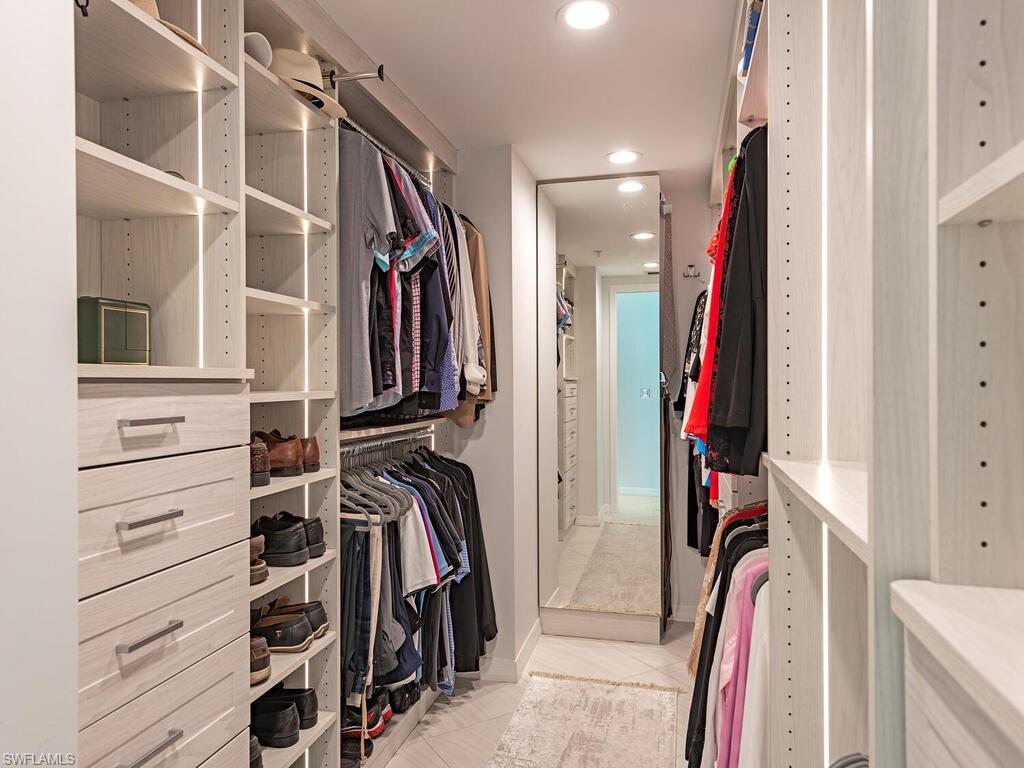 7515 Pelican Bay Blvd 9c Property Photo 17