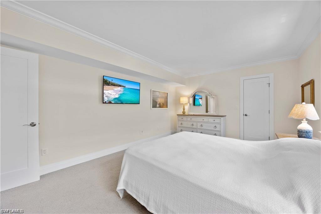 3070 Gulf Shore Blvd N 103 Property Photo 9