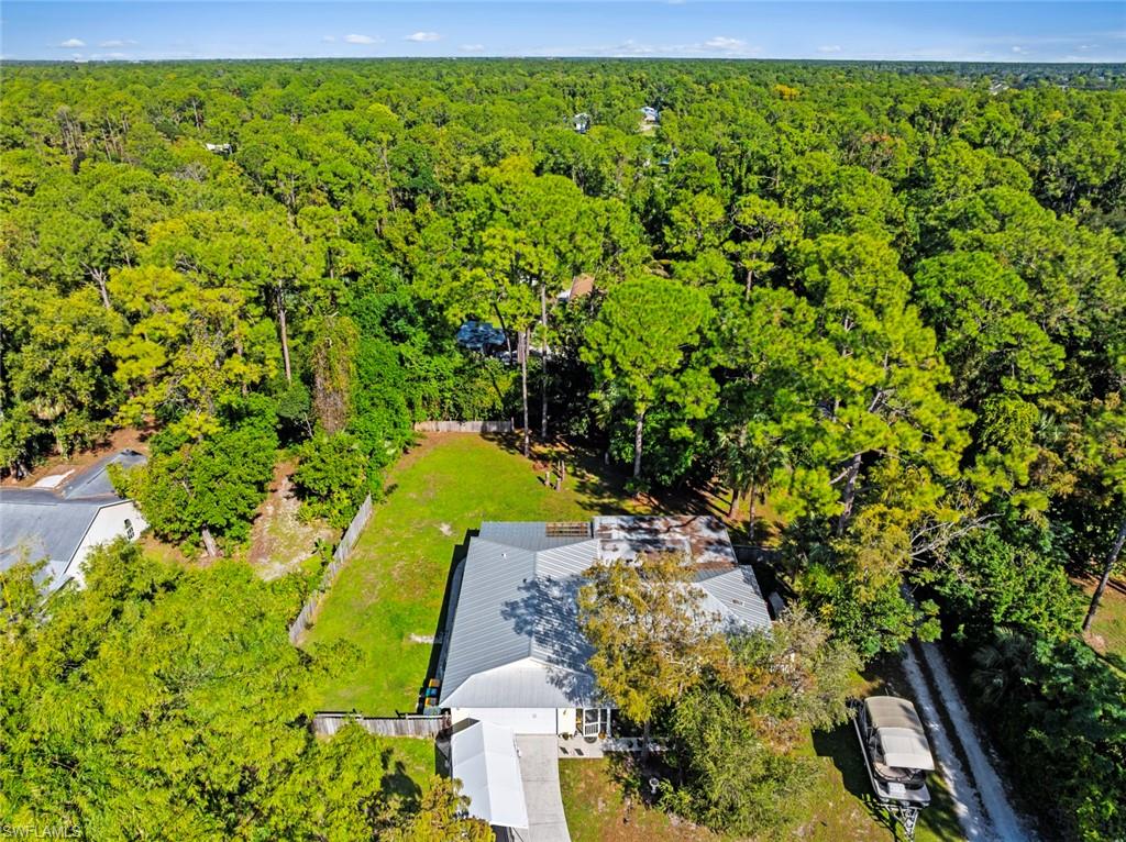 5731 Golden Gate Pkwy Property Photo 6