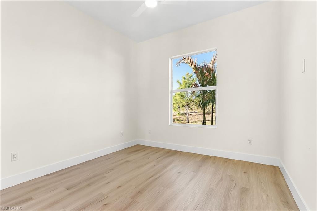 4446 8th St Ne Property Photo 28