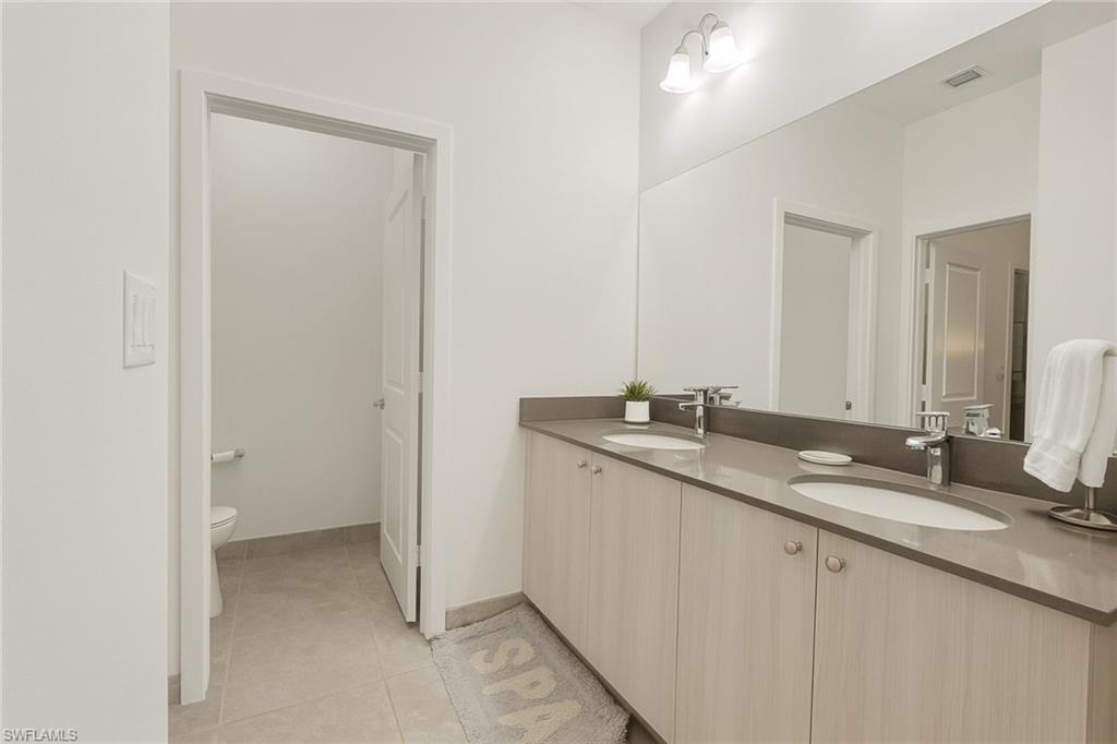 5758 Rossa Way Property Photo 9