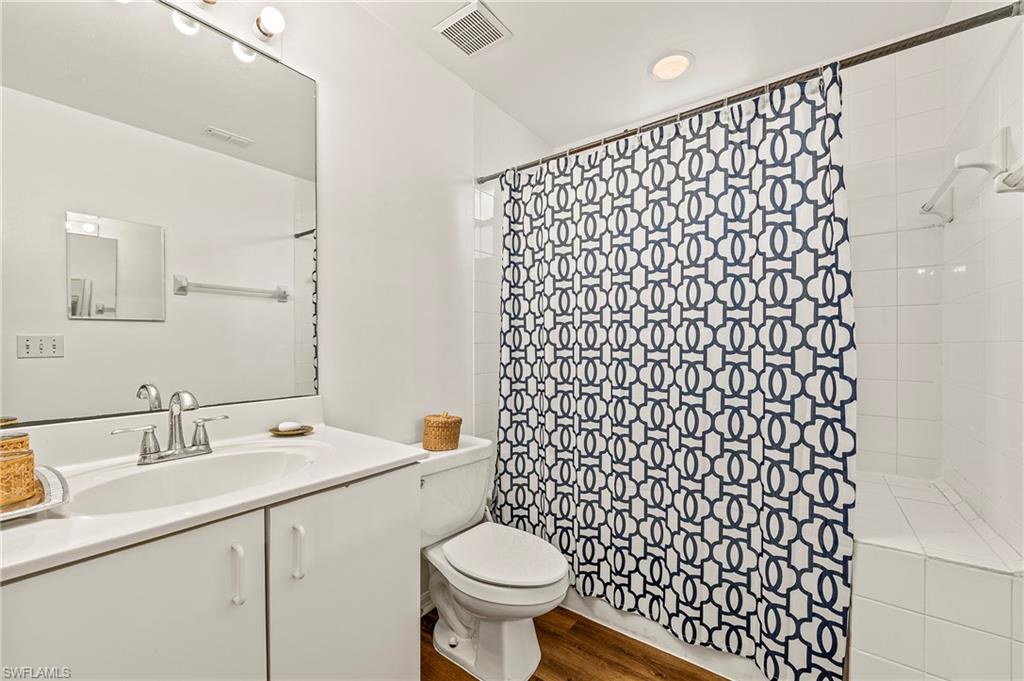 280 Robin Hood Cir 101 Property Photo 15