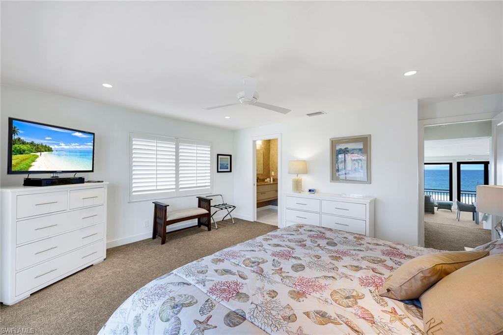 2211 Gulf Shore Blvd N C4 Property Photo 12