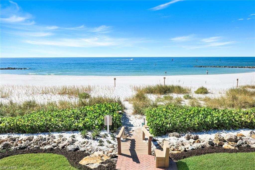 2211 Gulf Shore Blvd N C4 Property Photo 23
