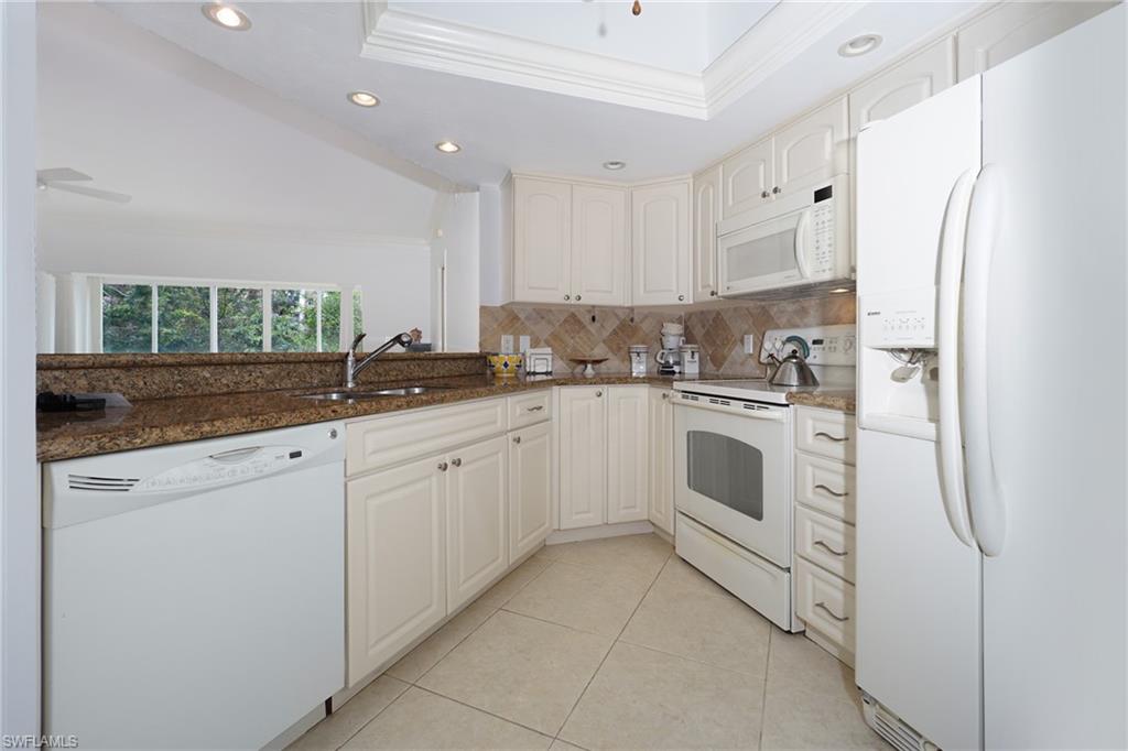 5895 Chanteclair Dr 118 Property Photo 10