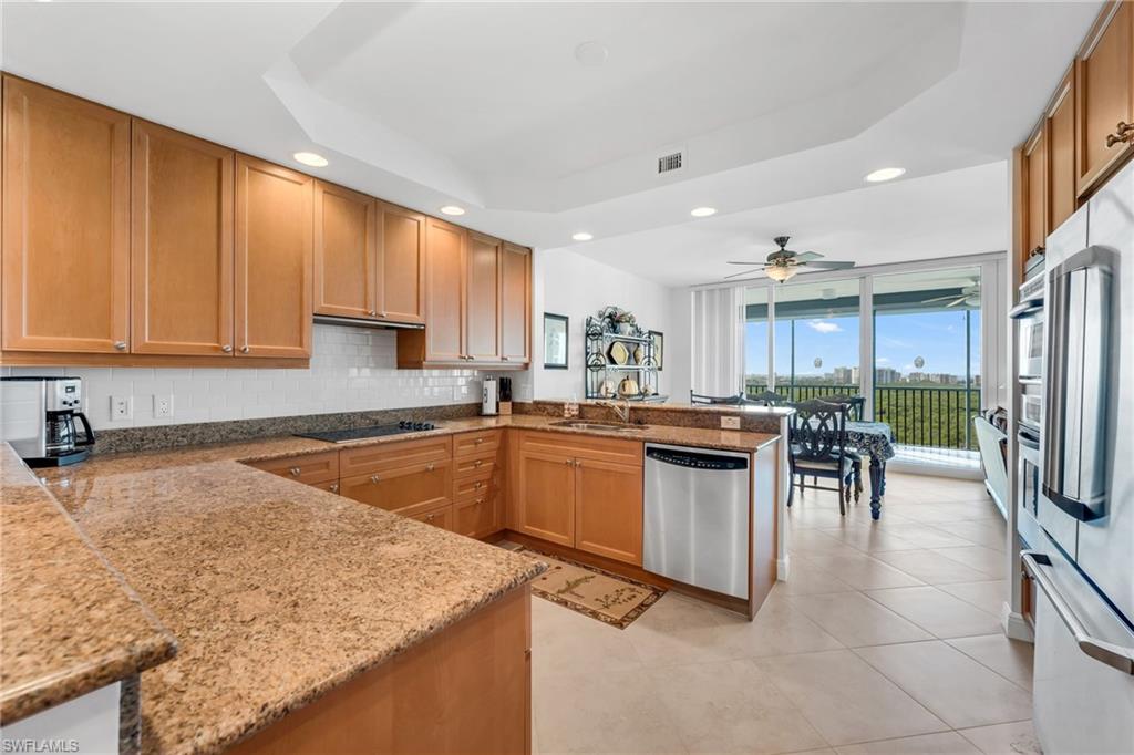 455 Cove Tower Dr 1603 Property Photo 6