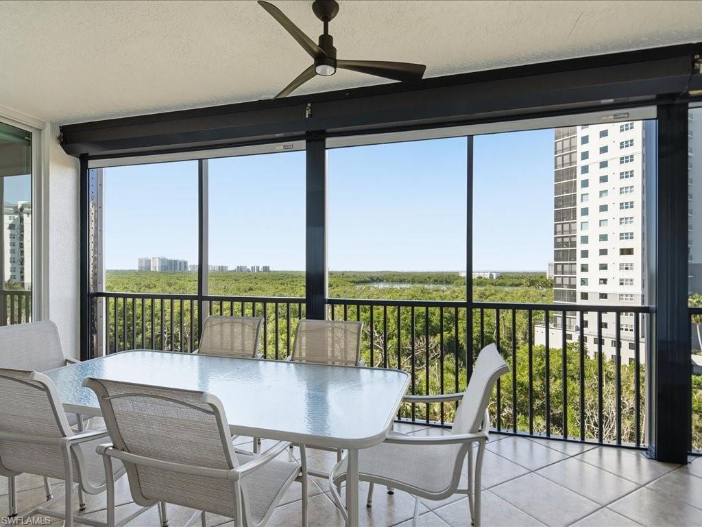 445 Cove Tower Dr 704 Property Photo 8