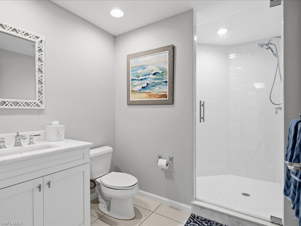 445 Cove Tower Dr 704 Property Photo 15