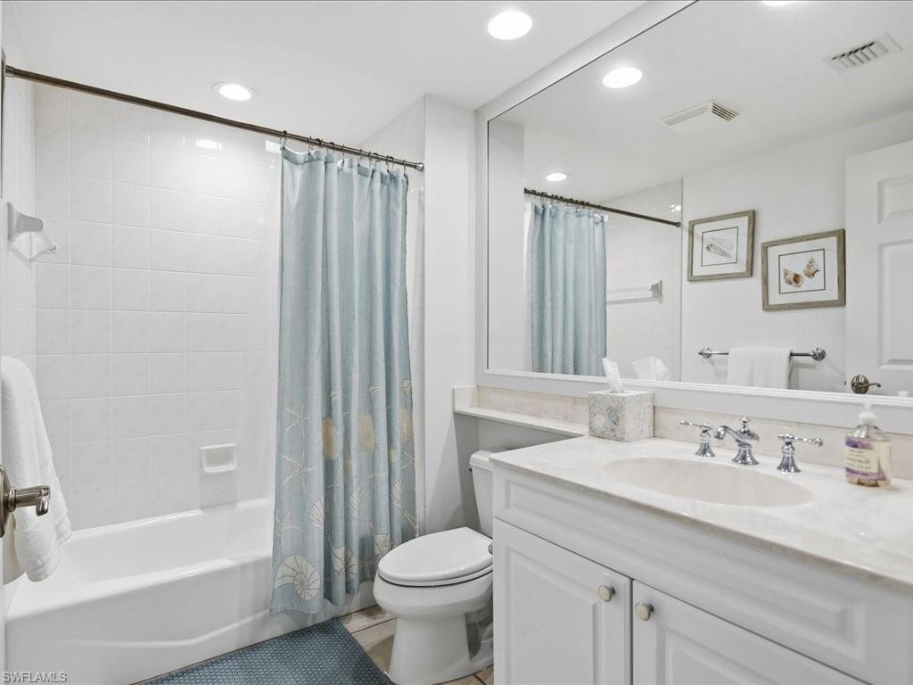 445 Cove Tower Dr 704 Property Photo 17