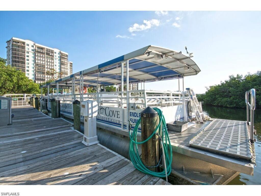 445 Cove Tower Dr 704 Property Photo 29