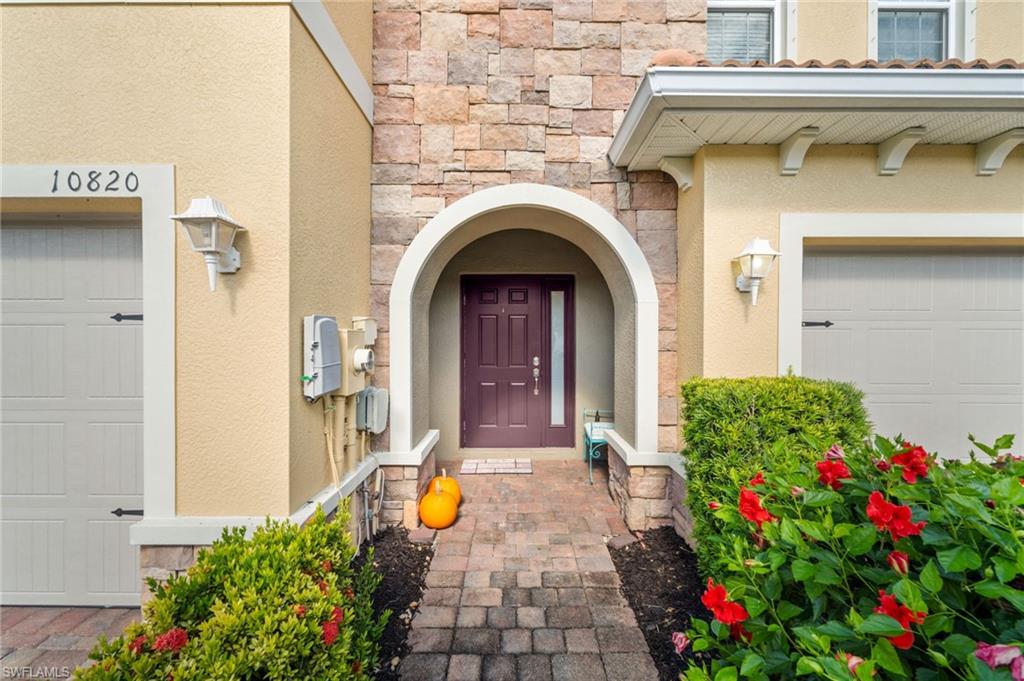 10820 Alvara Way Property Photo 7