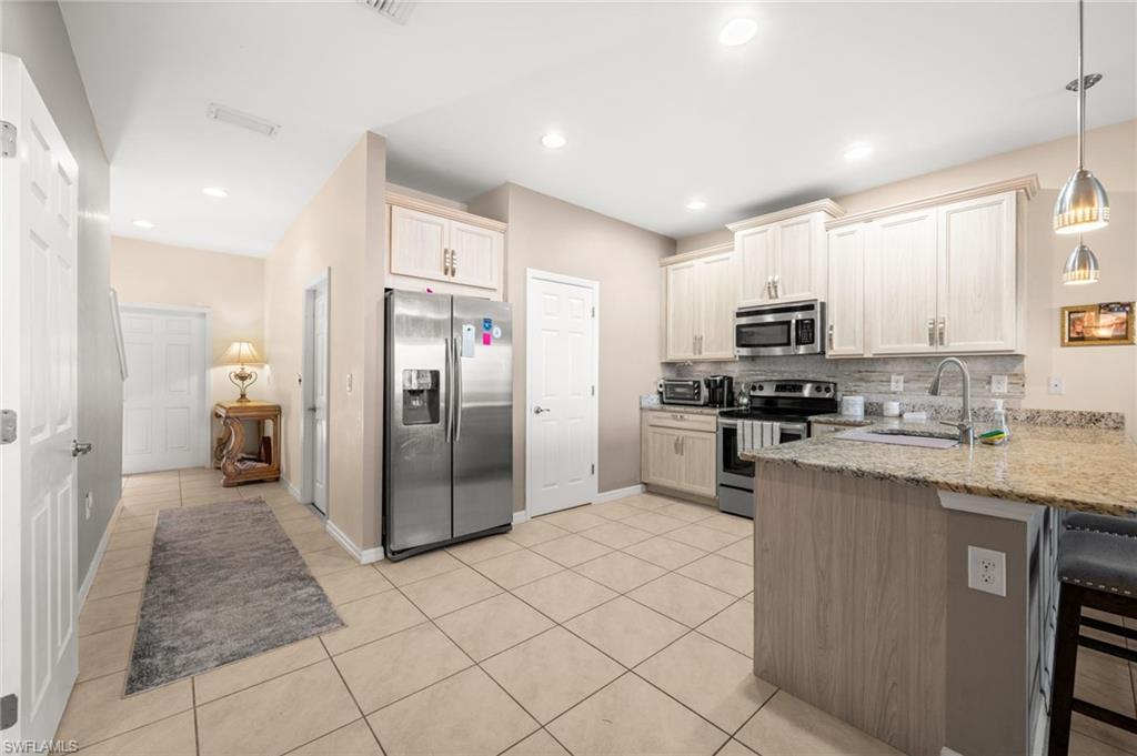 10820 Alvara Way Property Photo 28