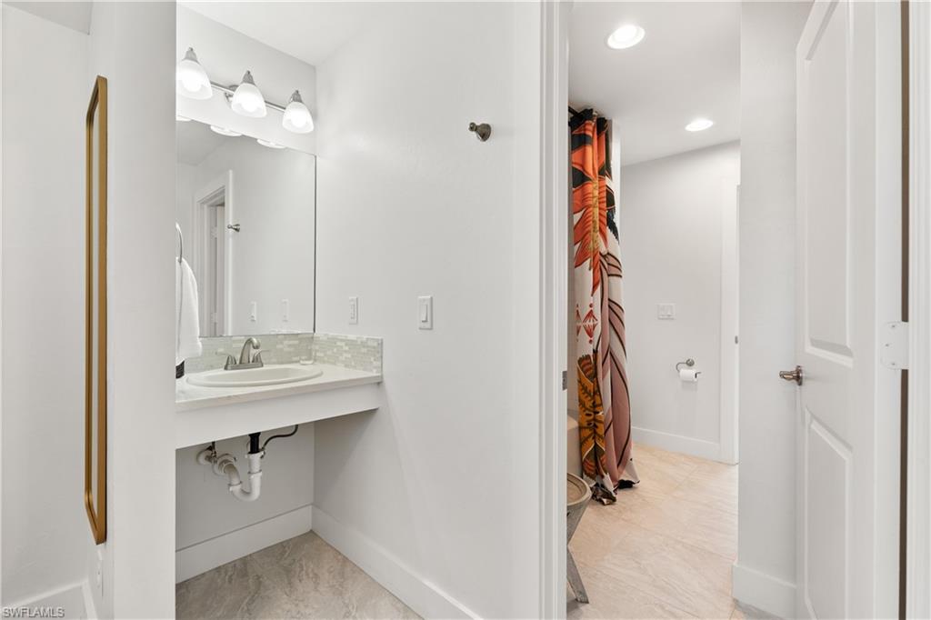 3060 Woodside Ave Property Photo 22