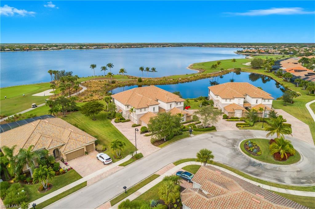 9064 Siesta Bay Dr 5-102 Property Photo 4