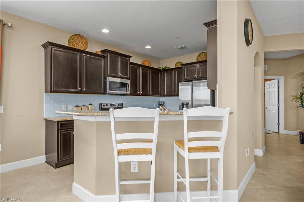 9064 Siesta Bay Dr 5-102 Property Photo 8