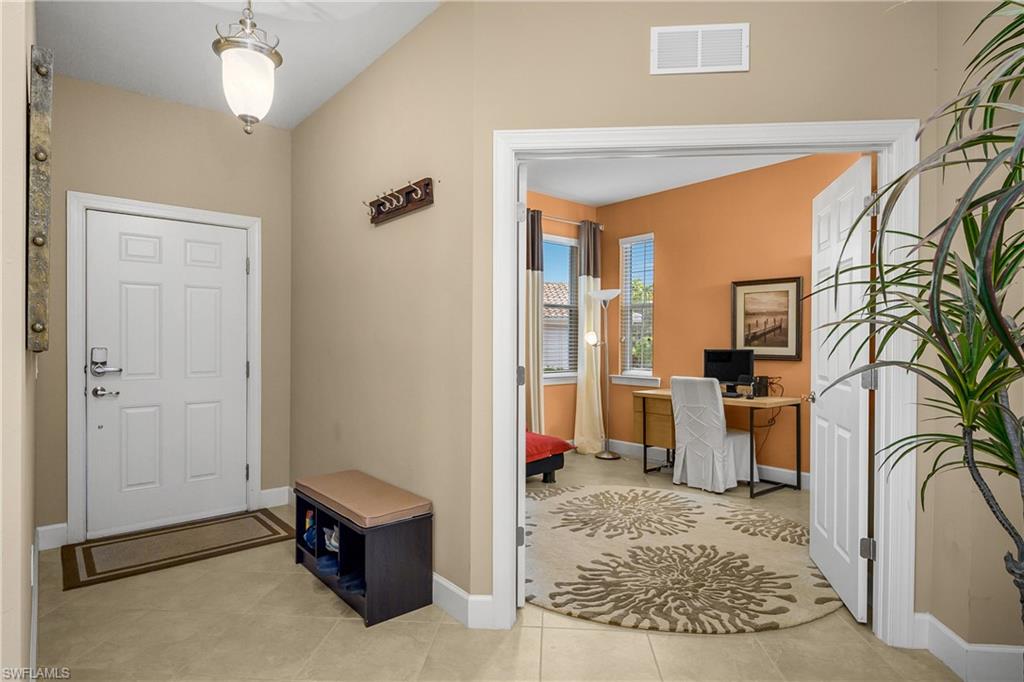 9064 Siesta Bay Dr 5-102 Property Photo 11