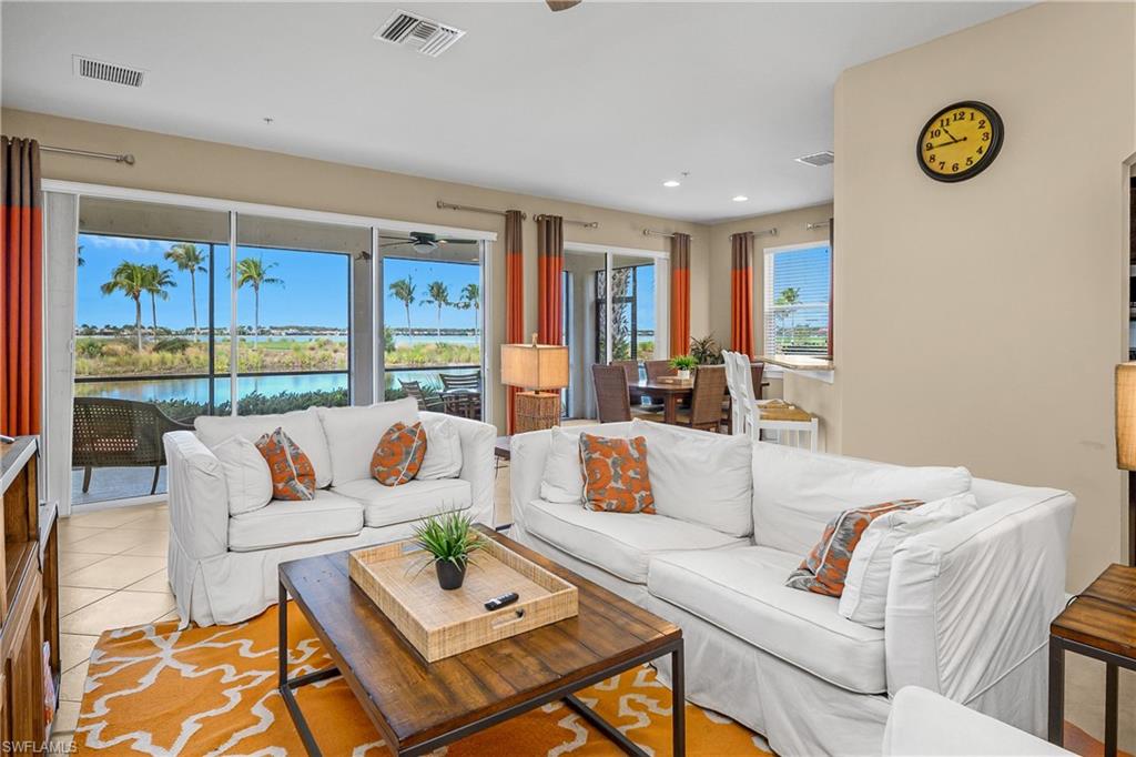 9064 Siesta Bay Dr 5-102 Property Photo 13