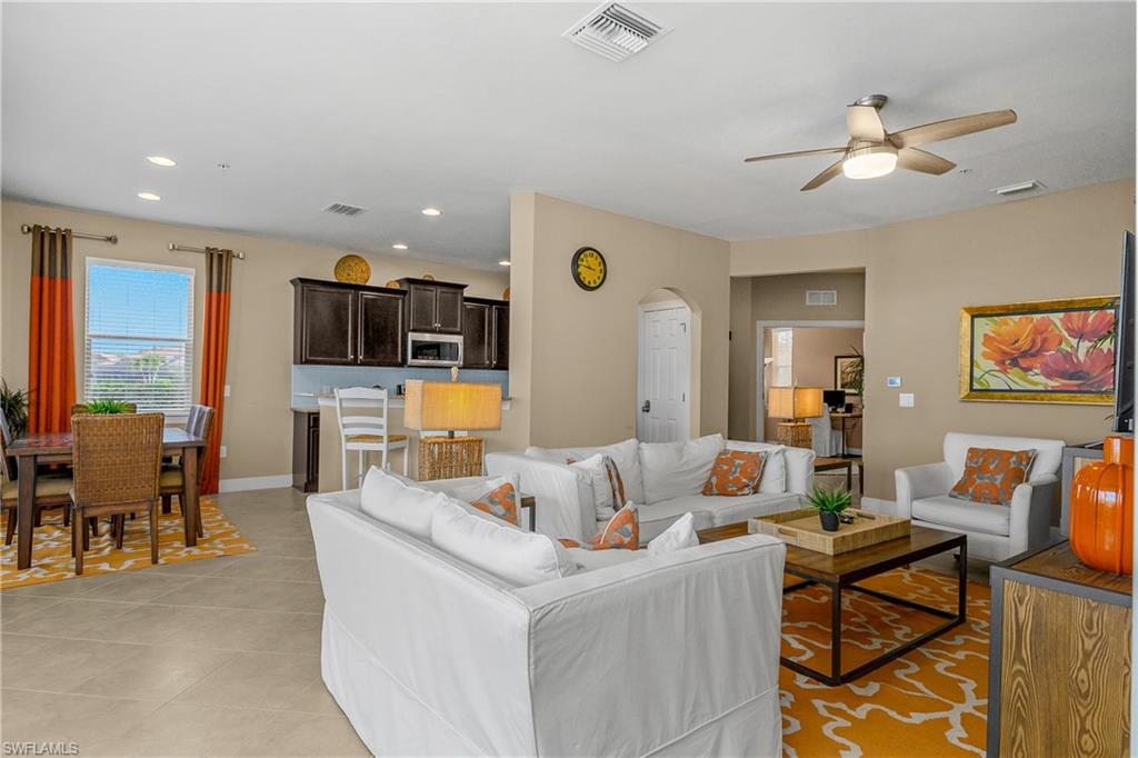 9064 Siesta Bay Dr 5-102 Property Photo 14