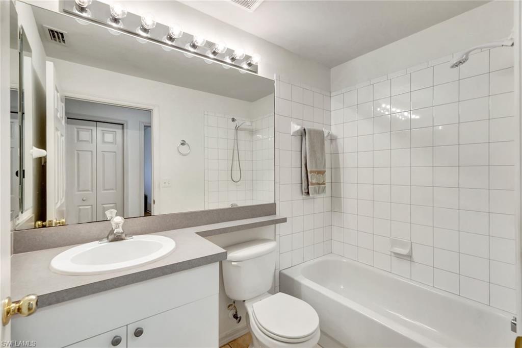 23054 Lone Oak Dr 102 Property Photo 17