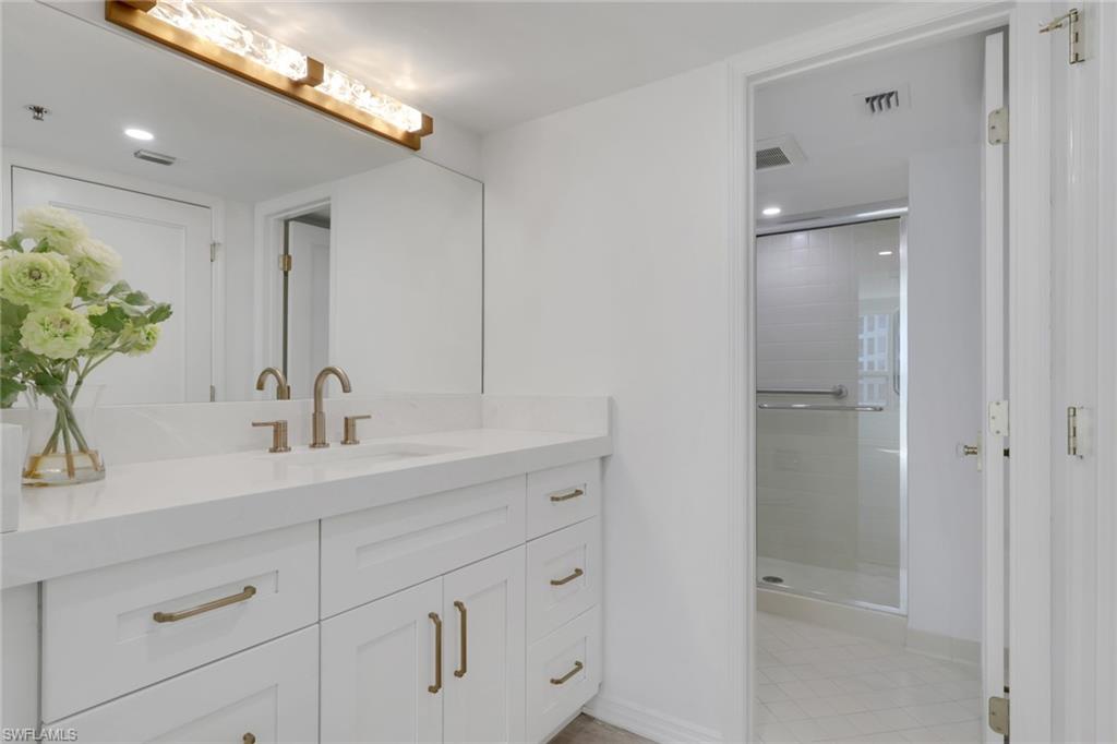 4251 Gulf Shore Blvd N 5b Property Photo 31