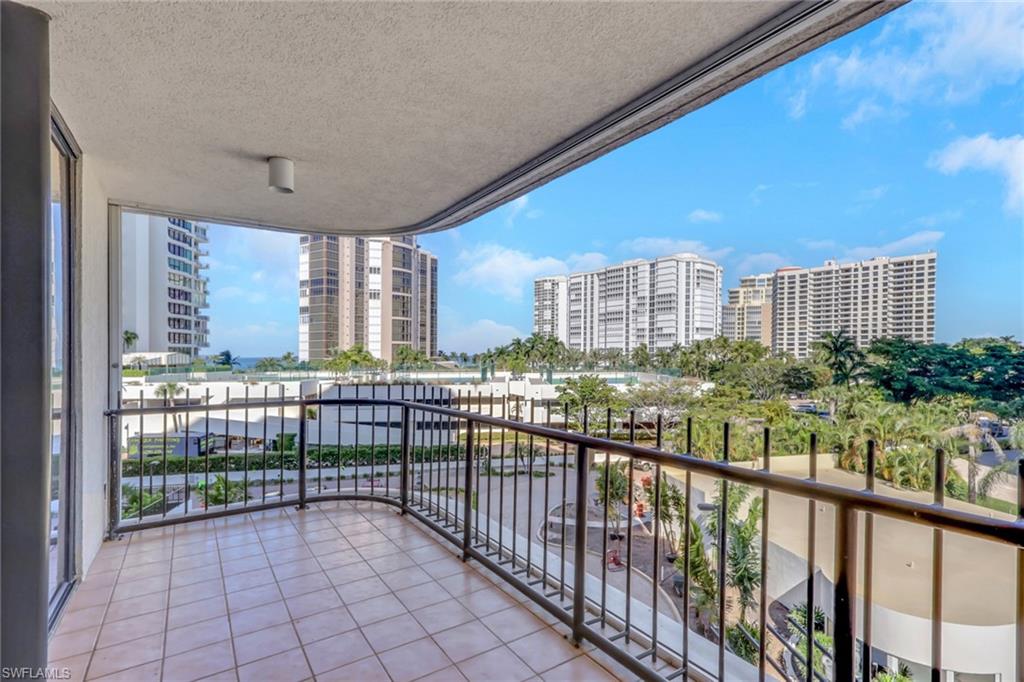 4251 Gulf Shore Blvd N 5b Property Photo 38