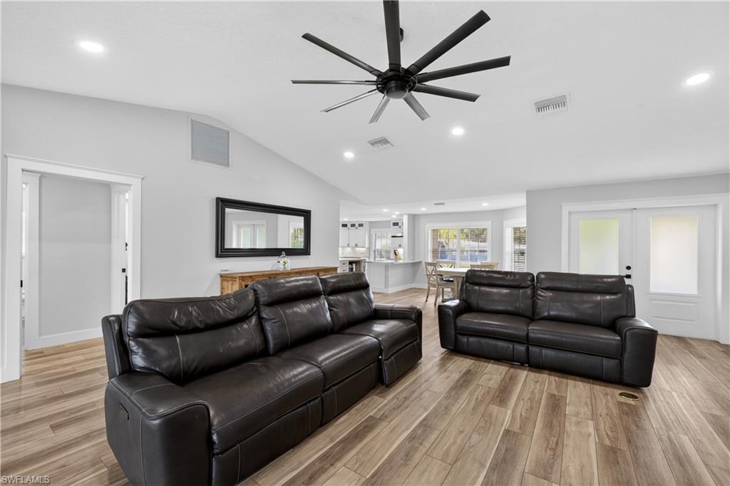 17060 Cypress Creek Dr Property Photo 5