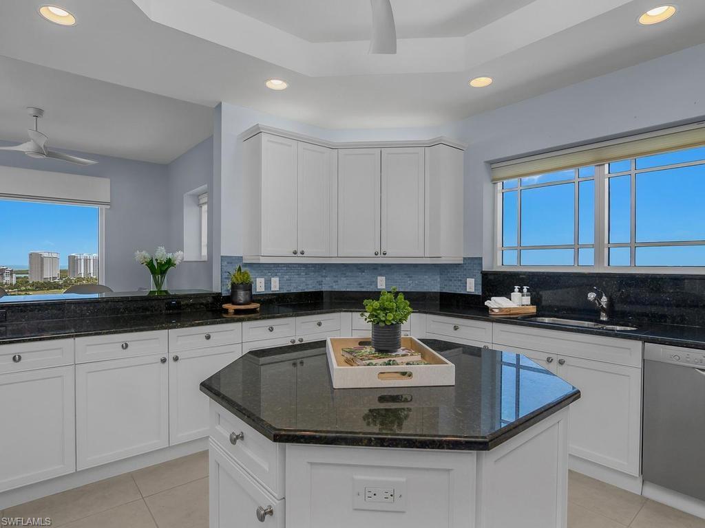 455 Cove Tower Dr Ph 1802 Property Photo 14