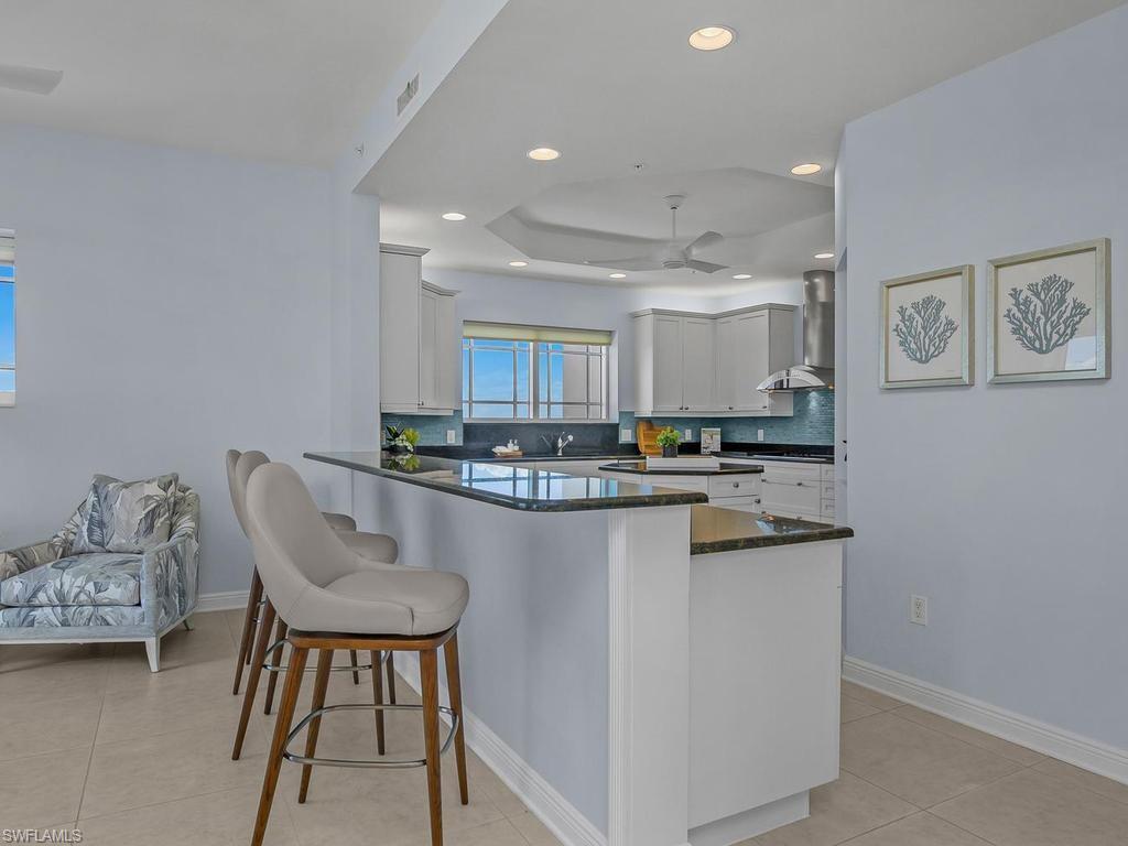 455 Cove Tower Dr Ph 1802 Property Photo 16