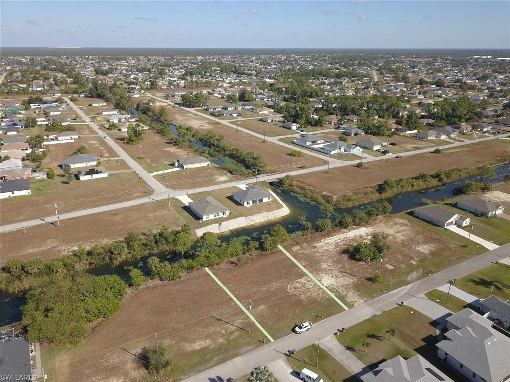 825 32nd Ter Property Photo 4