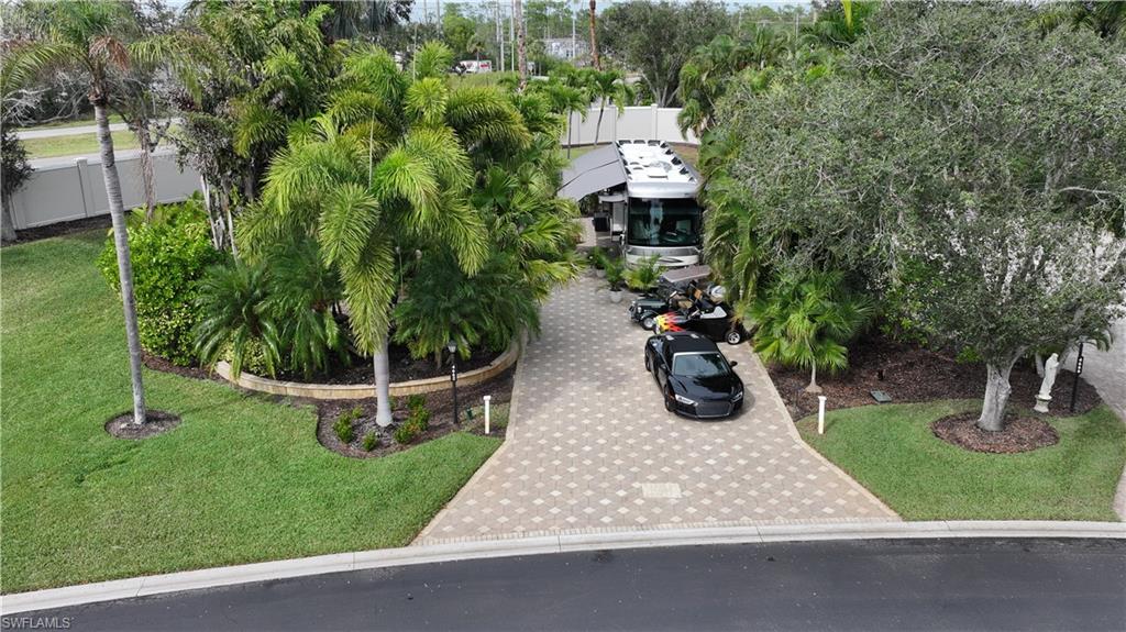 4662 Southern Breeze Dr Property Photo 2