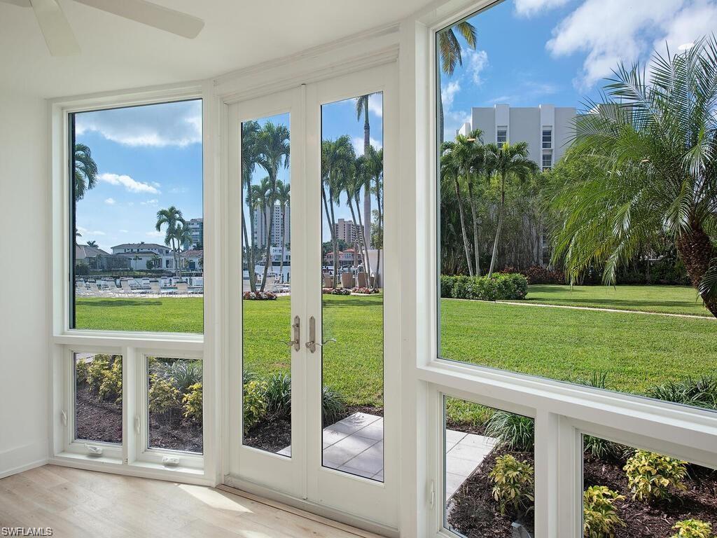 400 Park Shore Dr 102 Property Photo 14