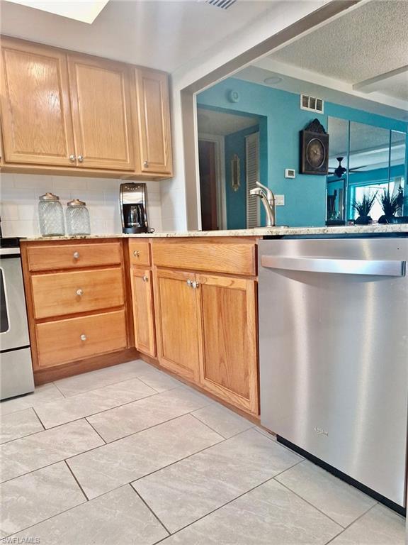 7104 Nantucket Cir 2 Property Photo 5