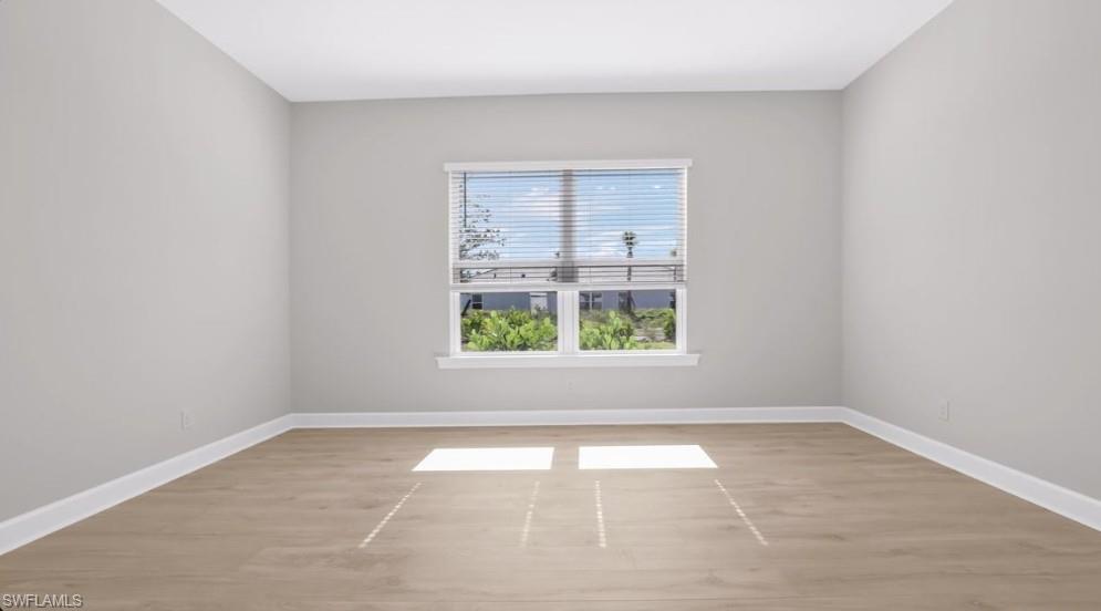 26909 Victoria Pl Property Photo 13