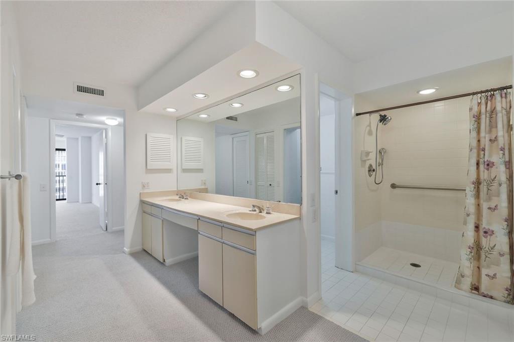 4401 Gulf Shore Blvd N 1104 Property Photo 16